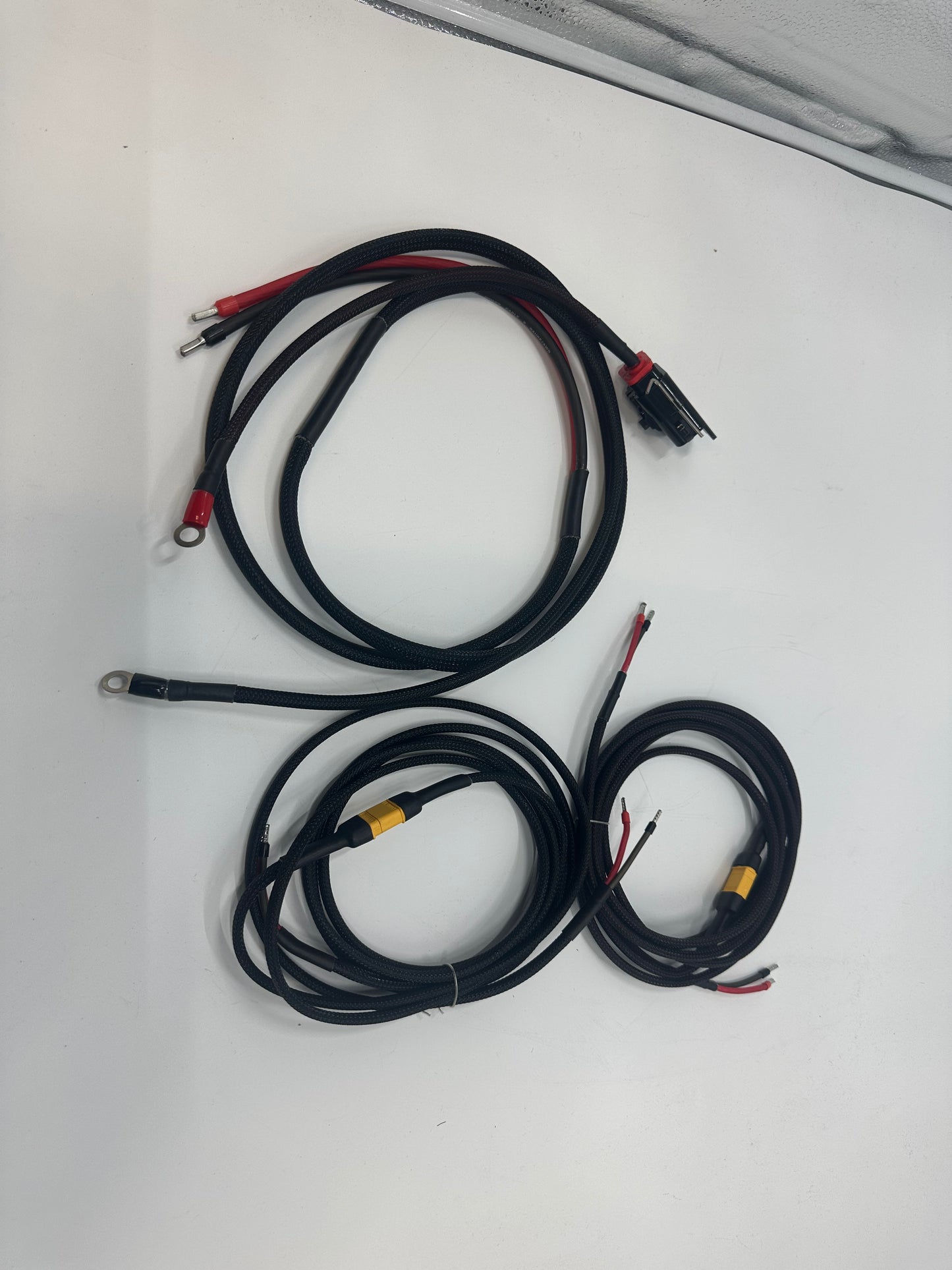 single amp in the faring 8 gauge wiring harness with rear speaker quick disconnect (no rca )
