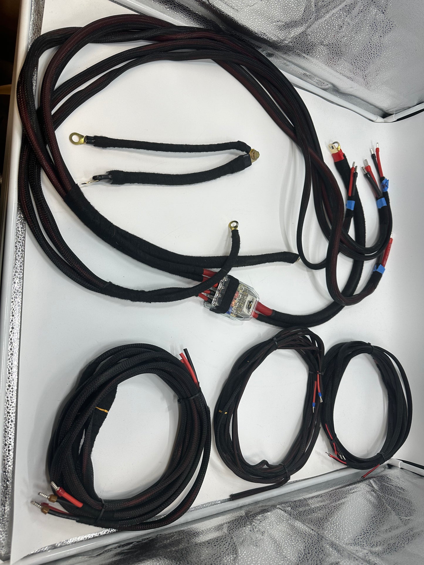 High Power 4 amplifier harness Three 4 gauge power Three 4 gauge ground one 8 gauge power and ground for tour pack